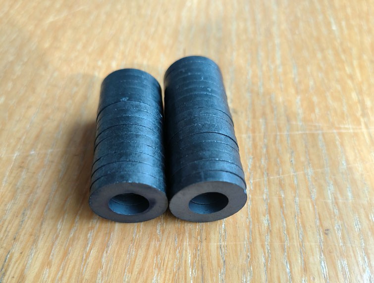 20x10x3mm铁氧体环形磁铁实物样品